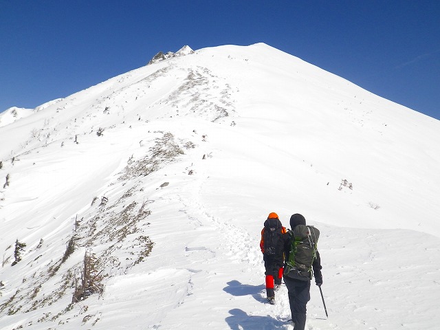 西穂高岳独標までの積雪期登山ルート